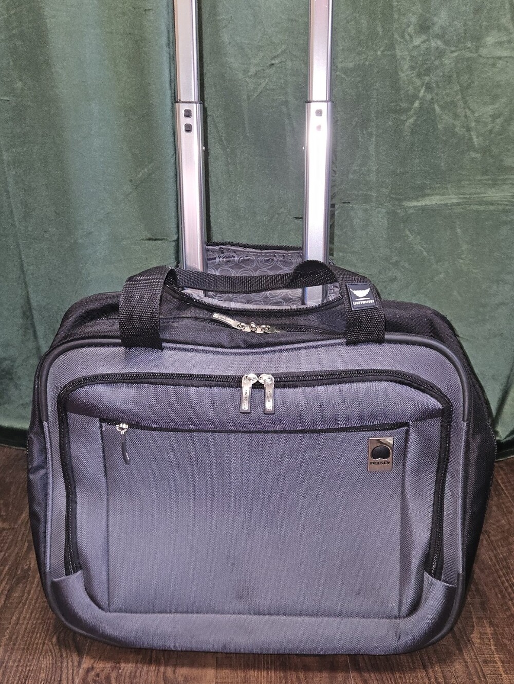 Delsey Rolling Lightweight Laptop Underseat Bag - Picture 2 of 8